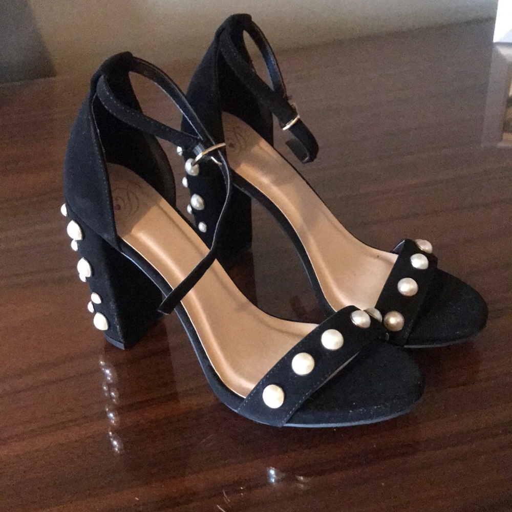 High heel shoes